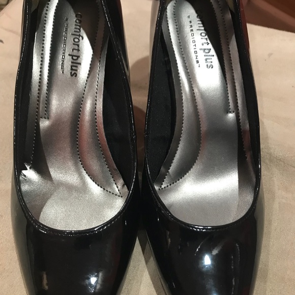 Heels - Picture 3 of 4